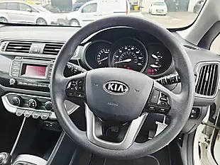Used 2016 Kia Rio 3dr White - Interior and Exterior details 13