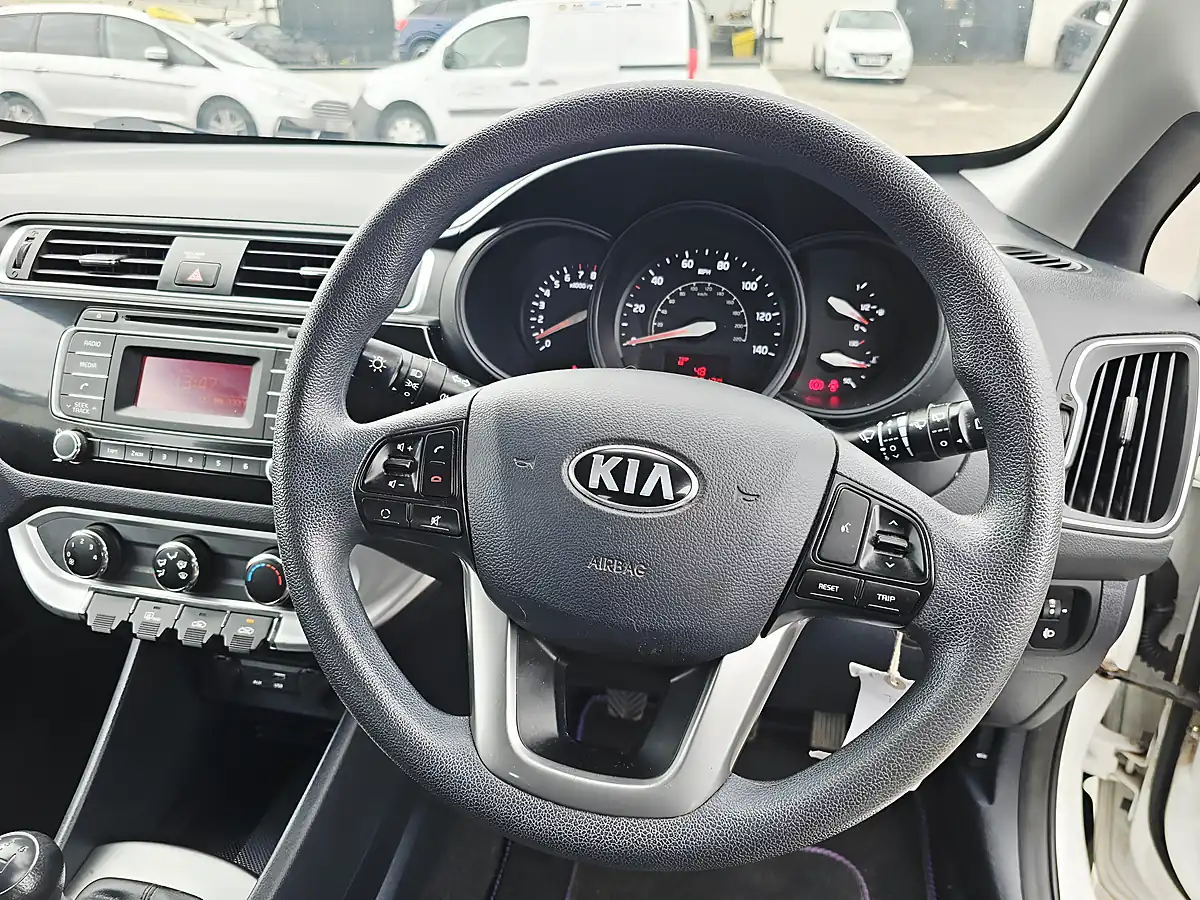 Used 2016 Kia Rio 3dr White - Interior and Exterior details 13
