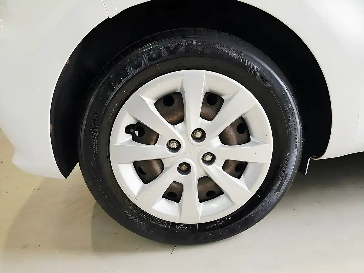 Used 2016 Kia Rio 3dr White - Interior and Exterior details 18