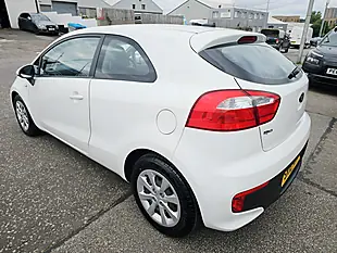 Used 2016 Kia Rio 3dr White - Interior and Exterior details 3