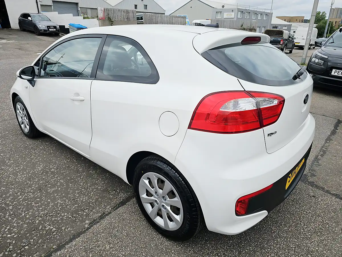 Used 2016 Kia Rio 3dr White - Interior and Exterior details 3
