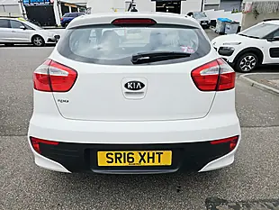 Used 2016 Kia Rio 3dr White - Interior and Exterior details 4
