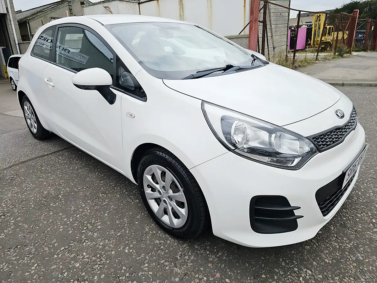 Used 2016 Kia Rio 3dr White - Interior and Exterior details 6