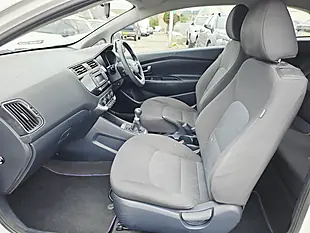 Used 2016 Kia Rio 3dr White - Interior and Exterior details 7