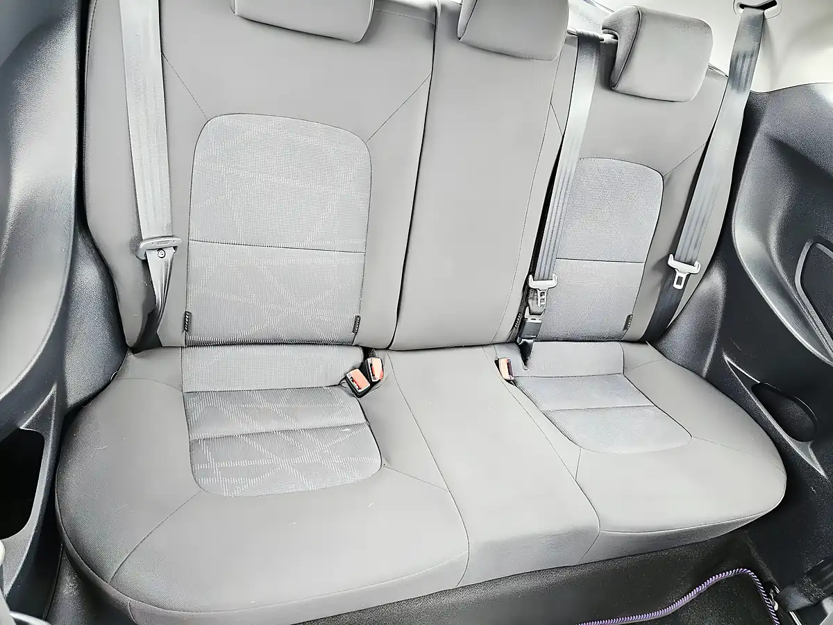 Used 2016 Kia Rio 3dr White - Interior and Exterior details 9