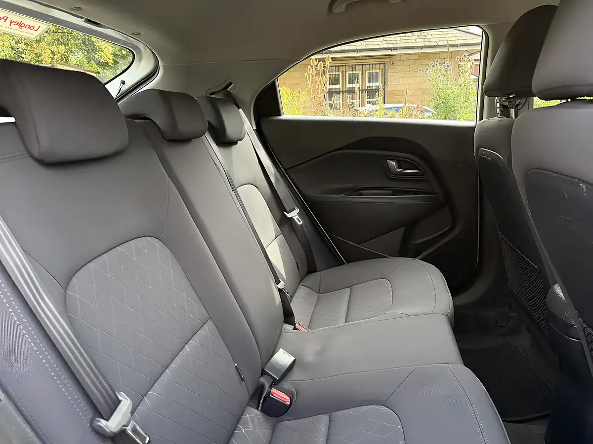 Used 2016 Kia Rio Ecodynamics 2 White - Interior and Exterior details 13