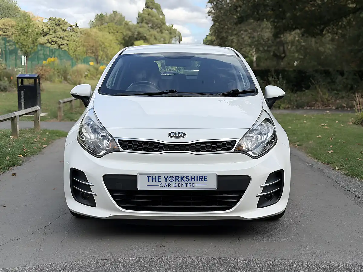 Used 2016 Kia Rio Ecodynamics 2 White - Interior and Exterior details 2