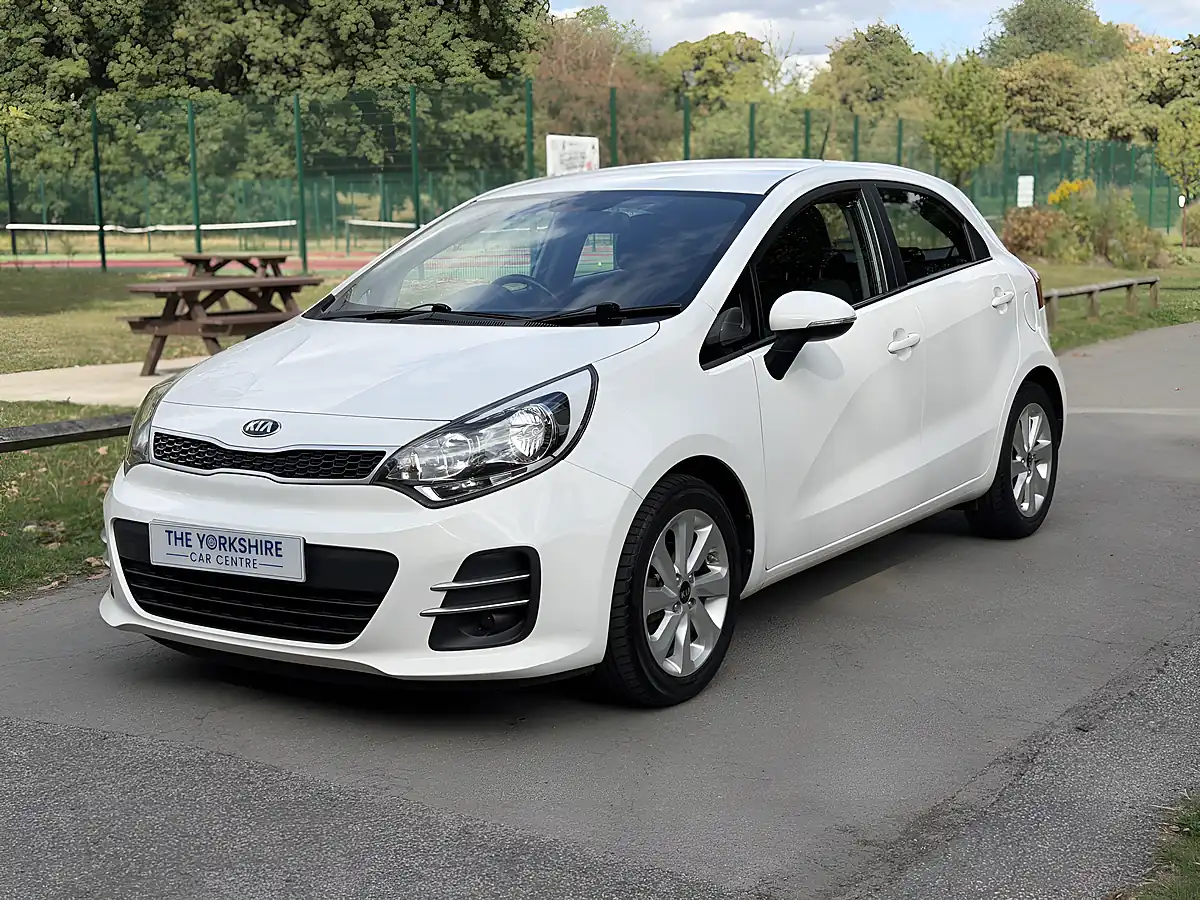 Used 2016 Kia Rio Ecodynamics 2 White - Interior and Exterior details 3