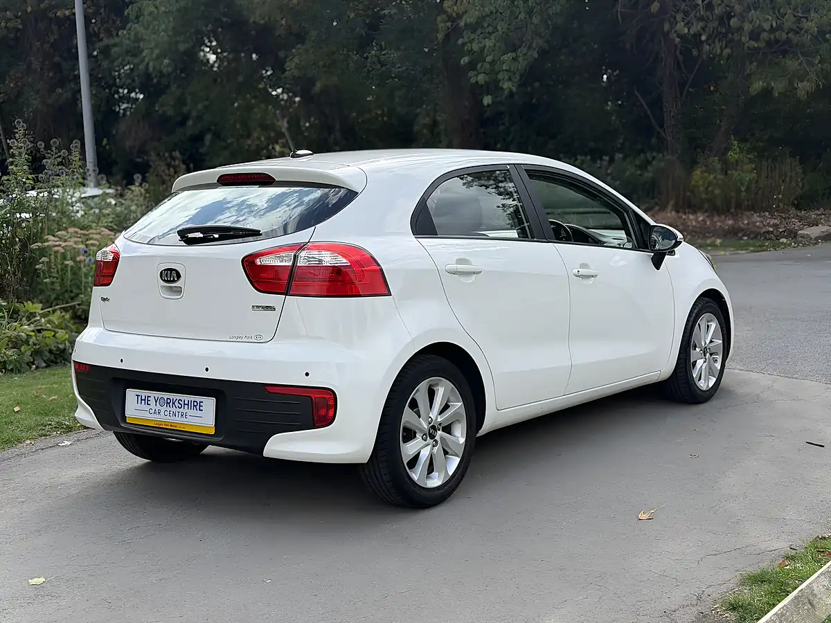 Used 2016 Kia Rio Ecodynamics 2 White - Interior and Exterior details 6