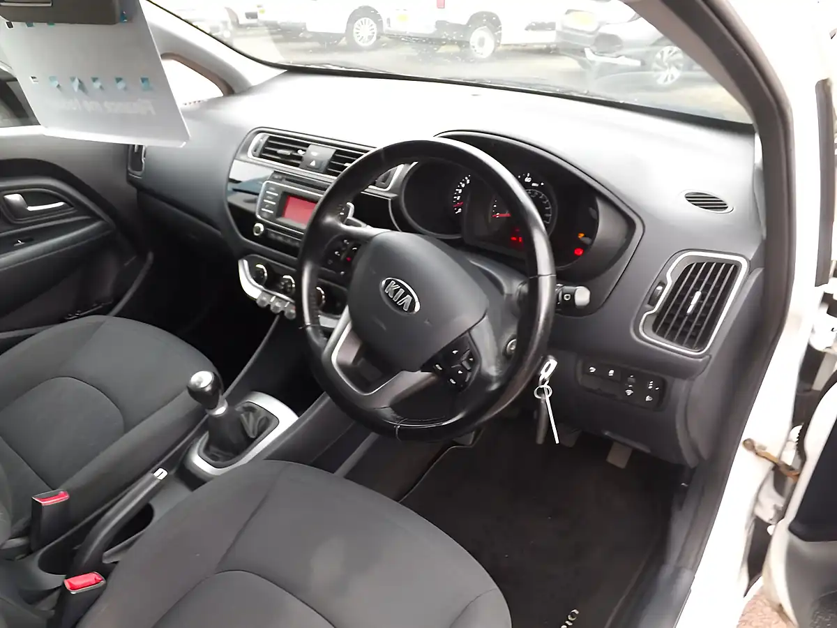 Used 2016 Kia Rio SR7 White - Interior and Exterior details 13