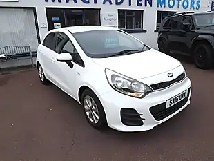 Used 2016 Kia Rio SR7 White - Interior and Exterior details 2