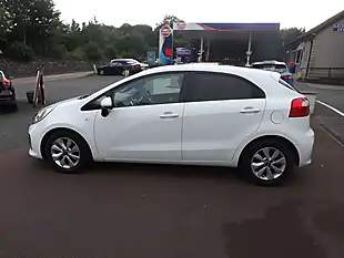 Used 2016 Kia Rio SR7 White - Interior and Exterior details 5