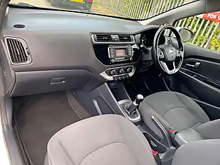 Used 2016 Kia Rio SR7 White - Interior and Exterior details 6