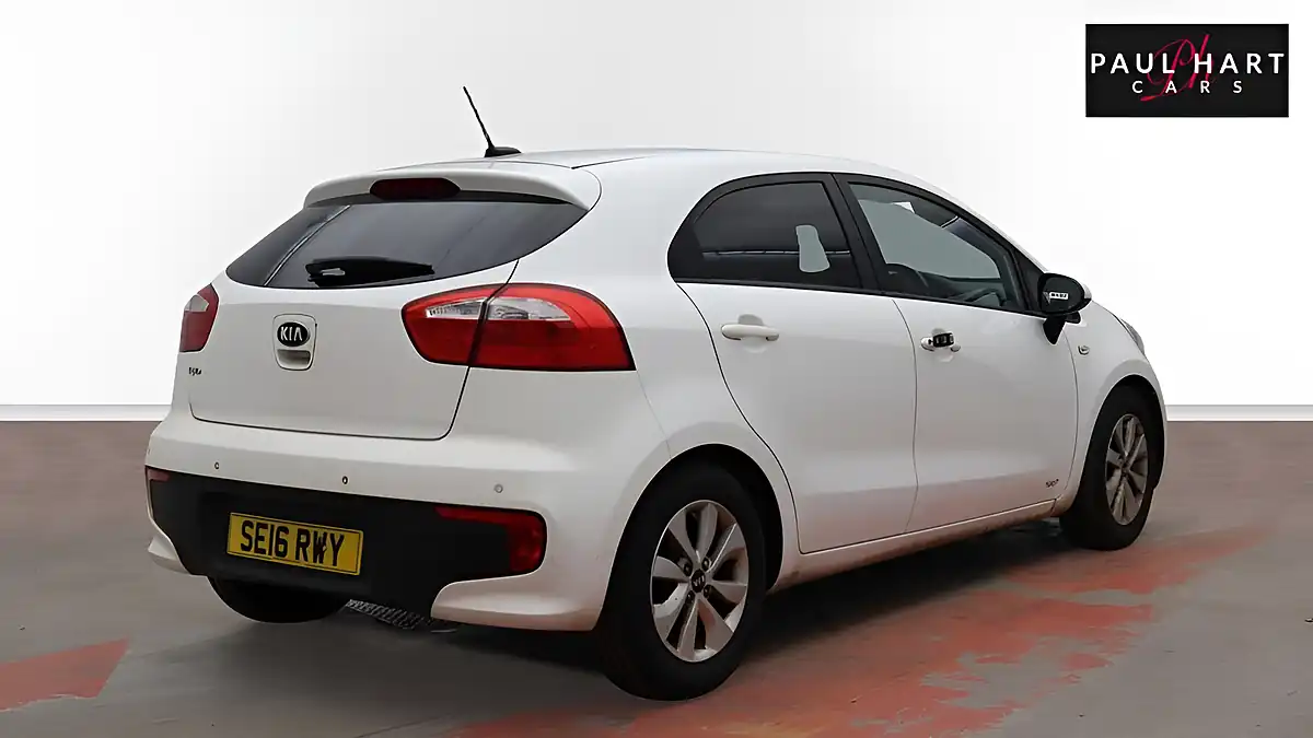 Used 2016 Kia Rio SR7 White - Interior and Exterior details 5