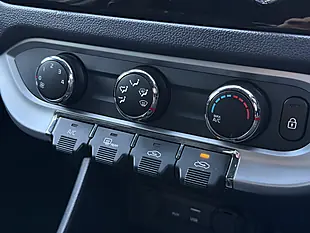 Used 2016 Kia Rio SR7 White - Interior and Exterior details 18