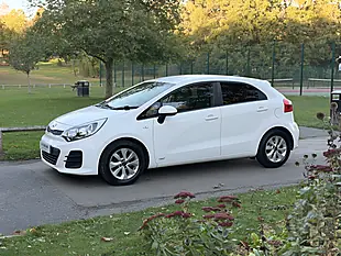 Used 2016 Kia Rio SR7 White - Interior and Exterior details 5