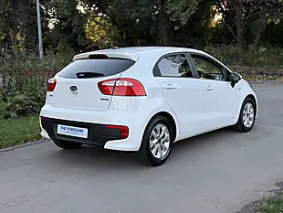 Used 2016 Kia Rio SR7 White - Interior and Exterior details 8