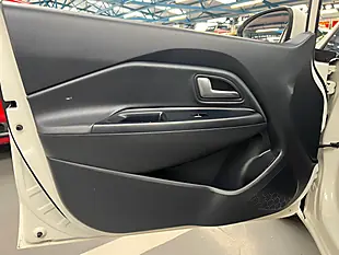 Used 2016 Kia Rio SR7 White - Interior and Exterior details 11