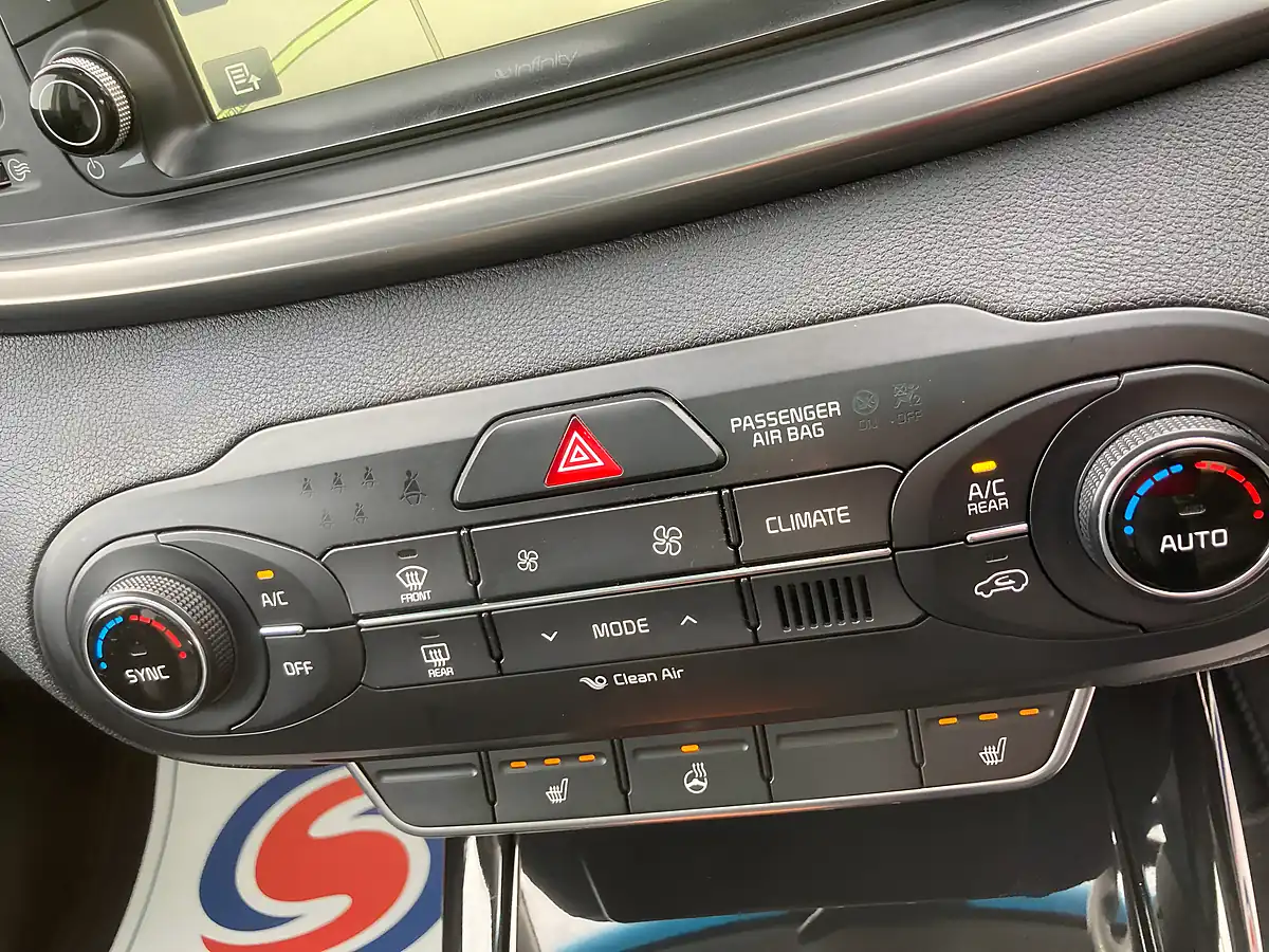 Used 2016 Kia Sorento KX-3 Black - Interior and Exterior details 12