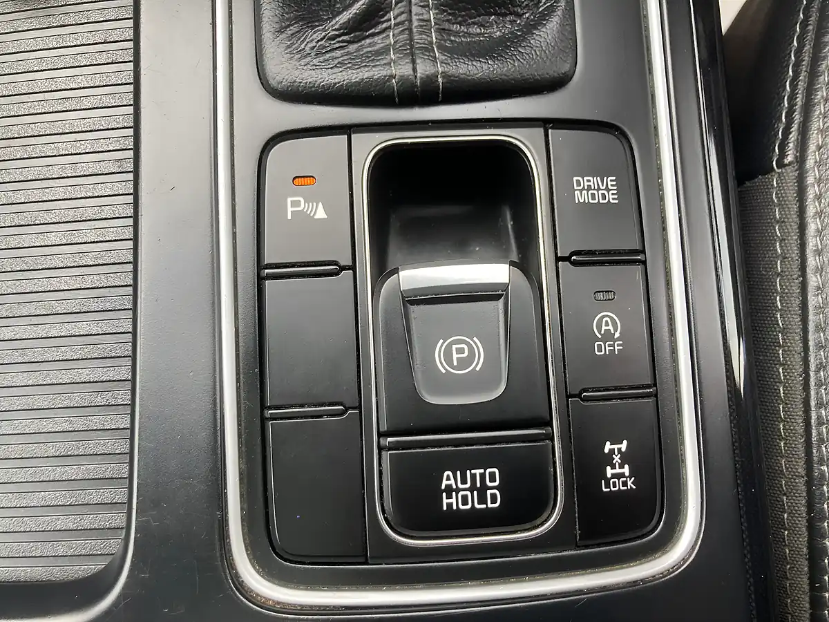 Used 2016 Kia Sorento KX-3 Black - Interior and Exterior details 13