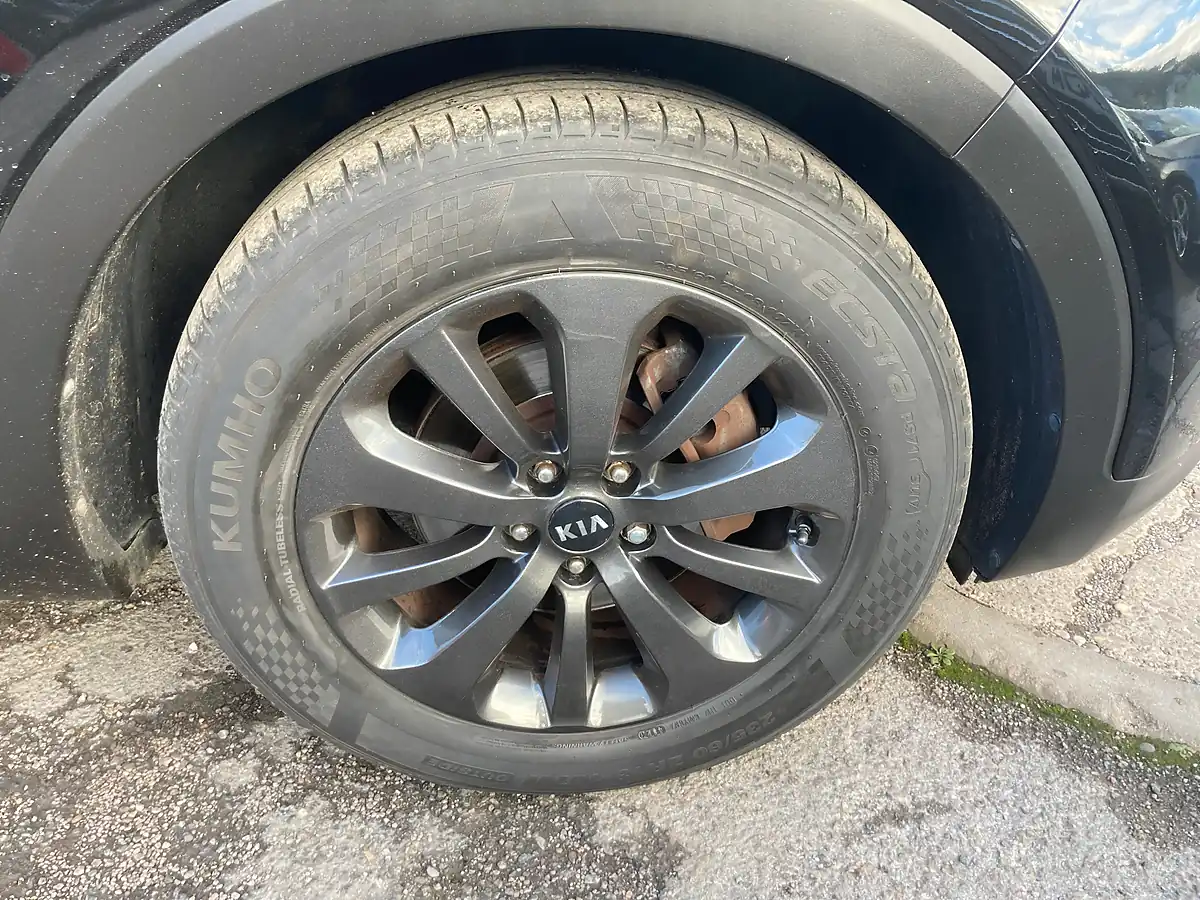 Used 2016 Kia Sorento KX-3 Black - Interior and Exterior details 20