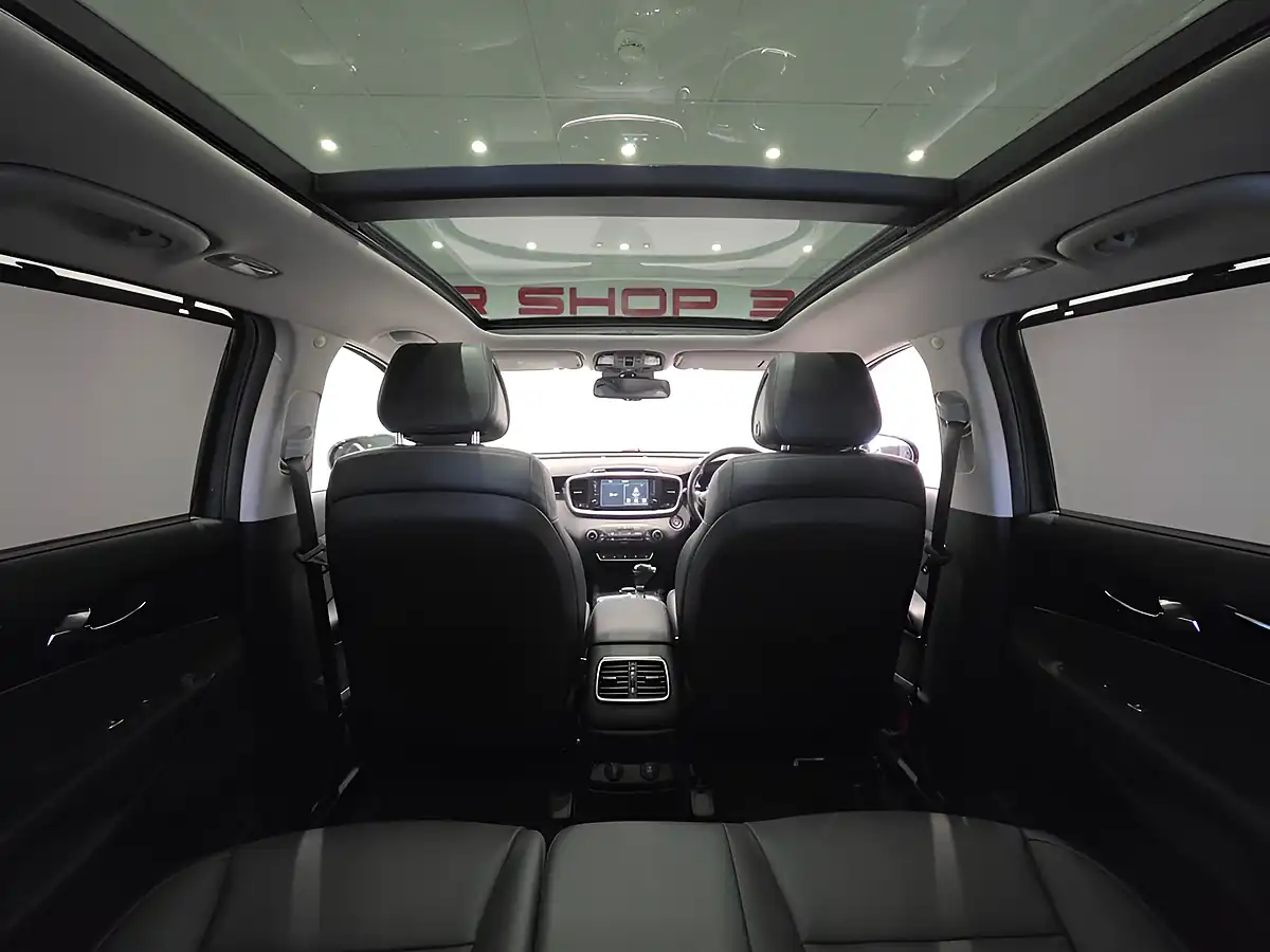 Used 2016 Kia Sorento KX-4 Grey - Interior and Exterior details 10