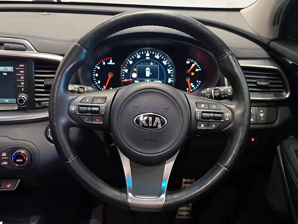 Used 2016 Kia Sorento KX-4 Grey - Interior and Exterior details 11