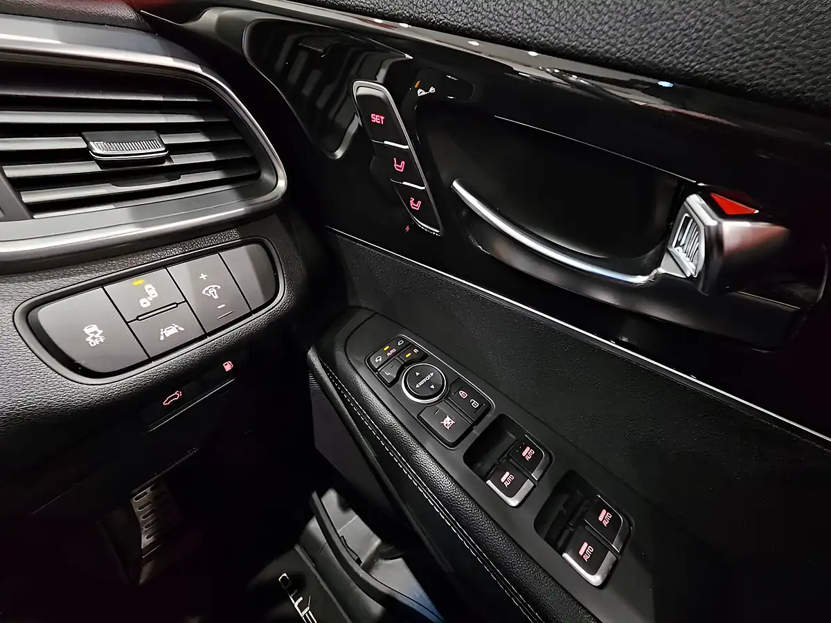 Used 2016 Kia Sorento KX-4 Grey - Interior and Exterior details 12
