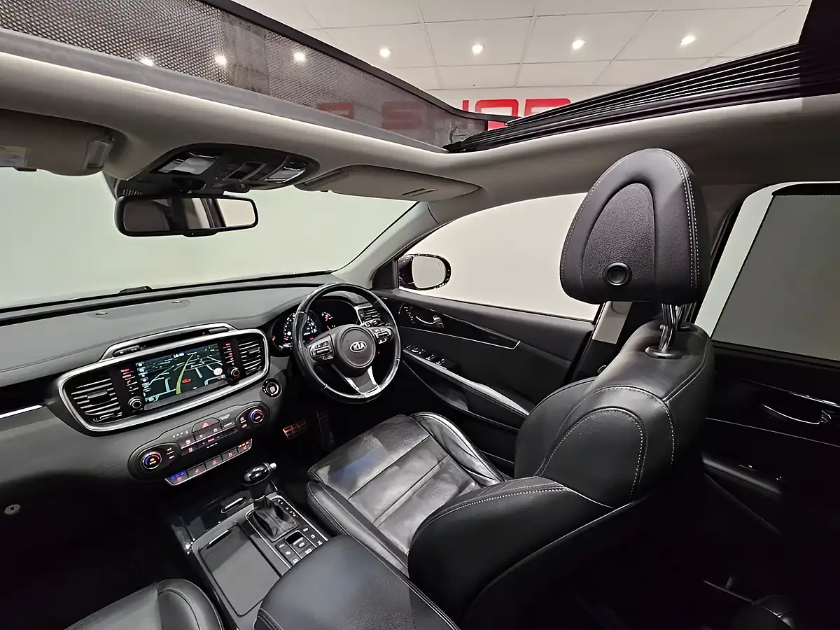 Used 2016 Kia Sorento KX-4 Grey - Interior and Exterior details 16