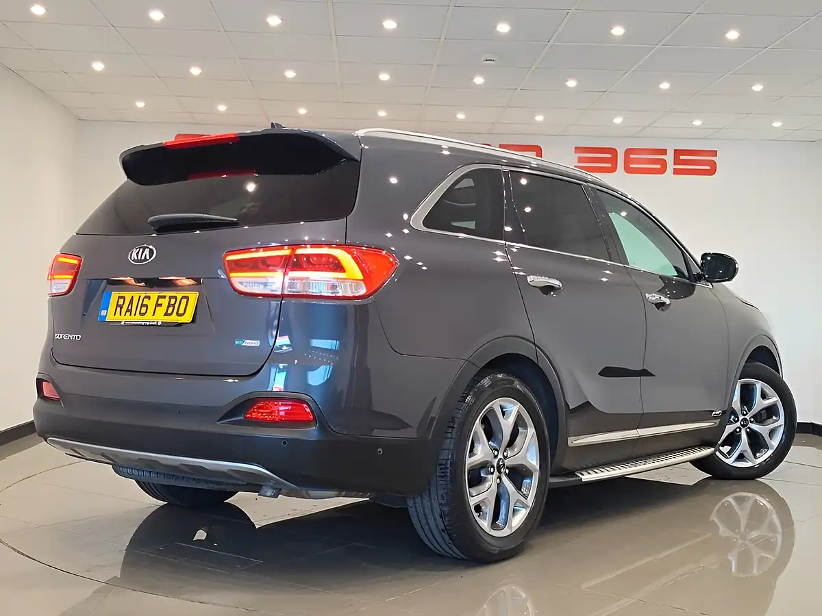 Used 2016 Kia Sorento KX-4 Grey - Interior and Exterior details 6