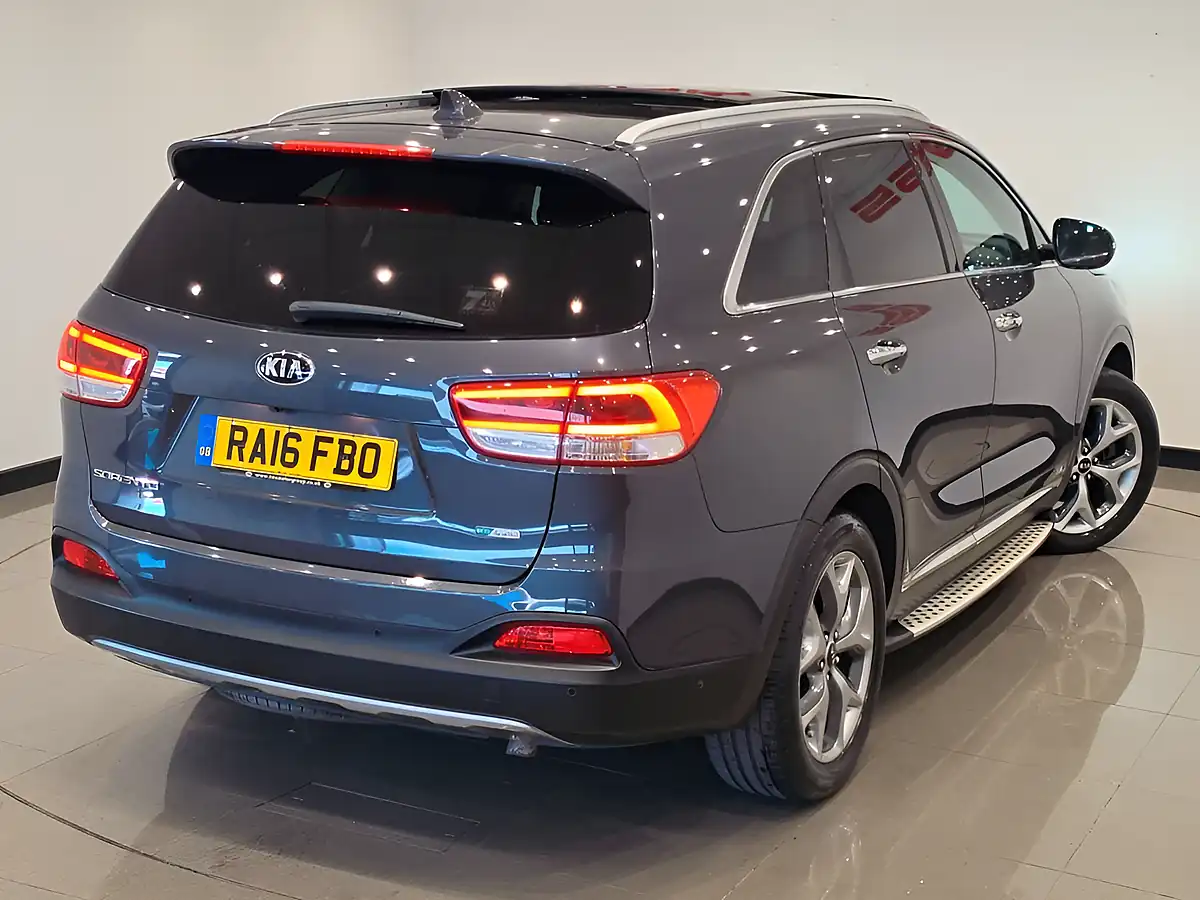 Used 2016 Kia Sorento KX-4 Grey - Interior and Exterior details 7
