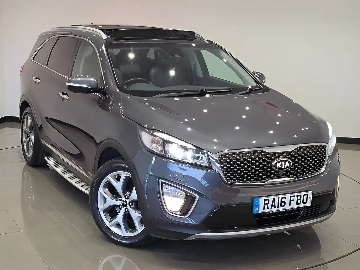 Used 2016 Kia Sorento KX-4 Grey - Interior and Exterior details 9