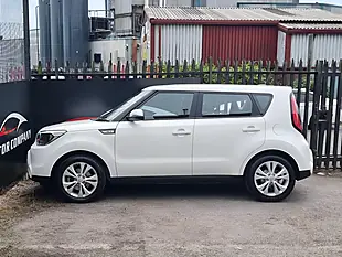 Used 2016 Kia Soul Connect White - Interior and Exterior details 4