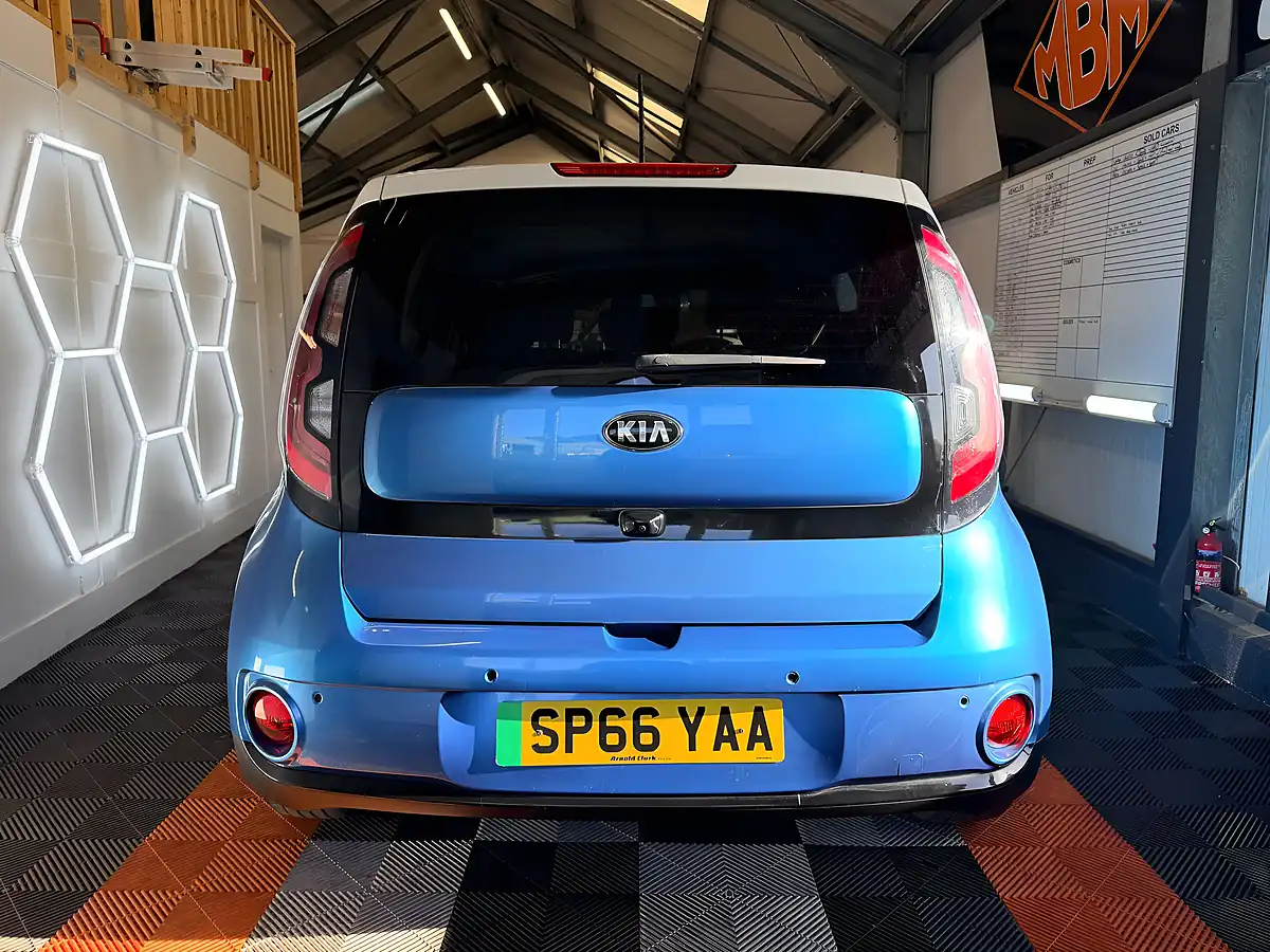 Used 2016 Kia Soul EV SUV Blue - Interior and Exterior details 10