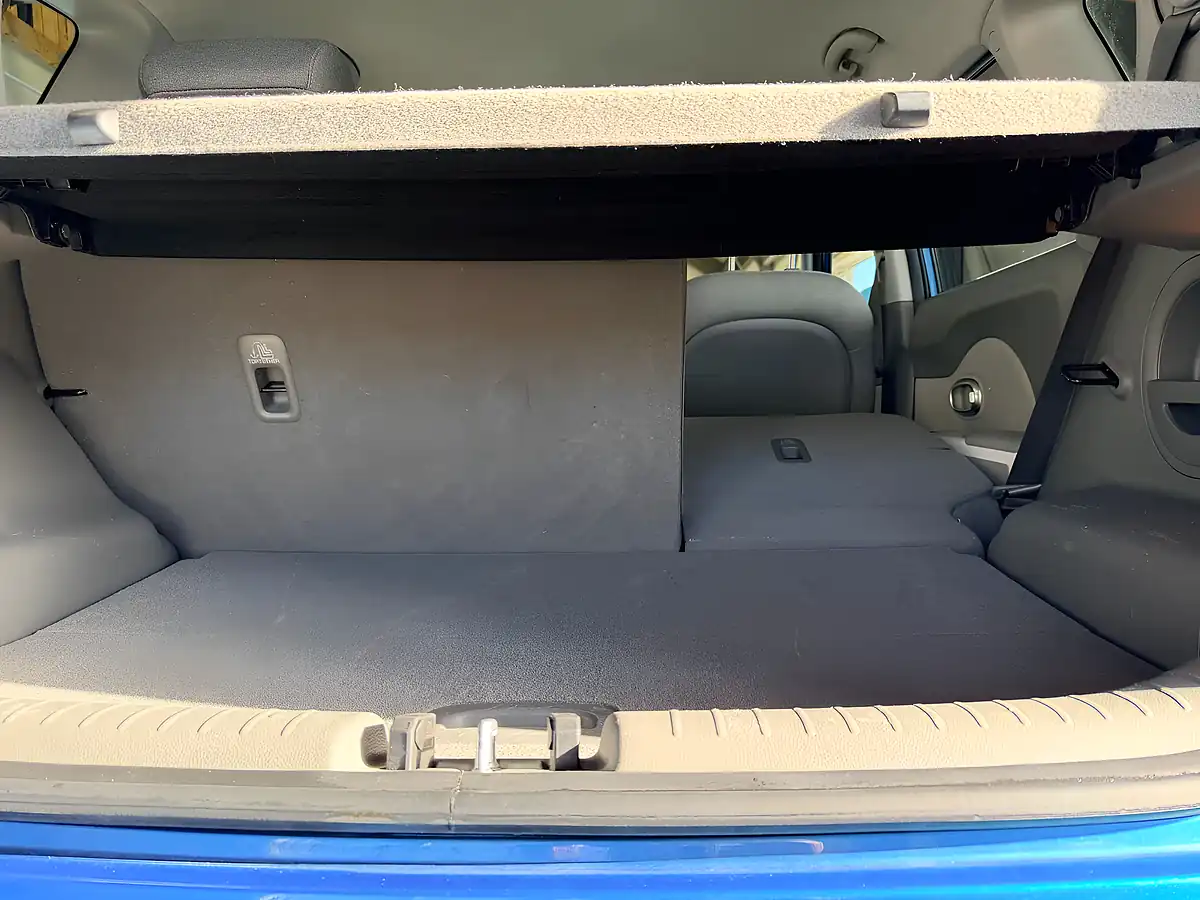 Used 2016 Kia Soul EV SUV Blue - Interior and Exterior details 12