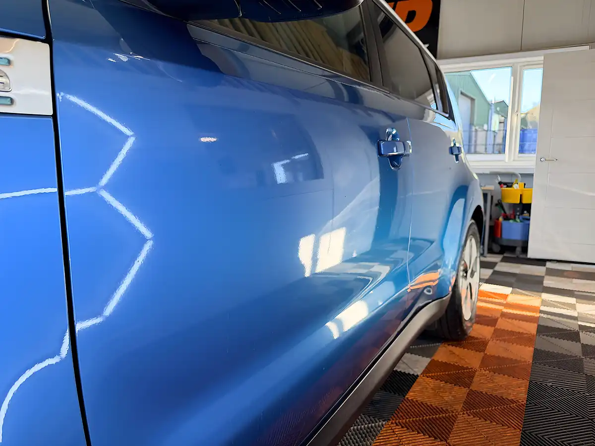Used 2016 Kia Soul EV SUV Blue - Interior and Exterior details 7