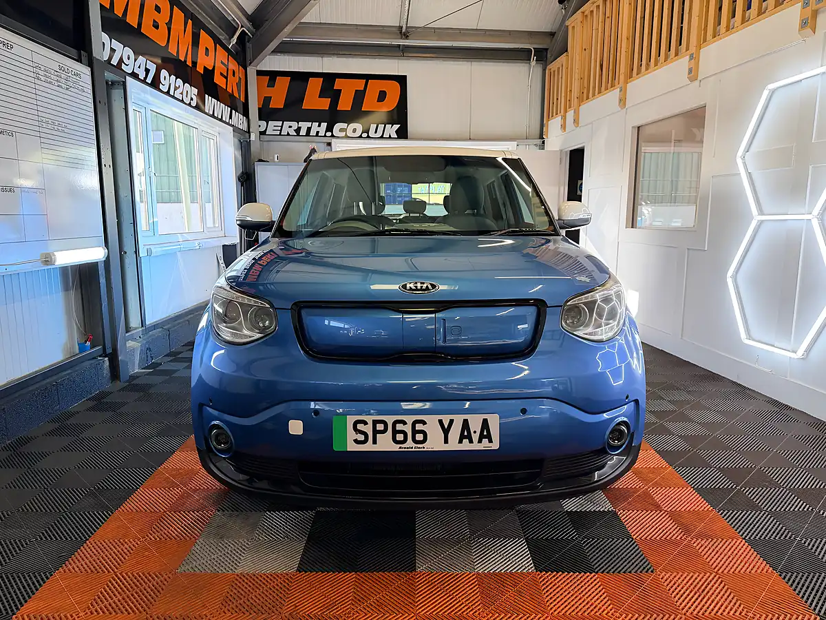 Used 2016 Kia Soul EV SUV Blue - Interior and Exterior details 9