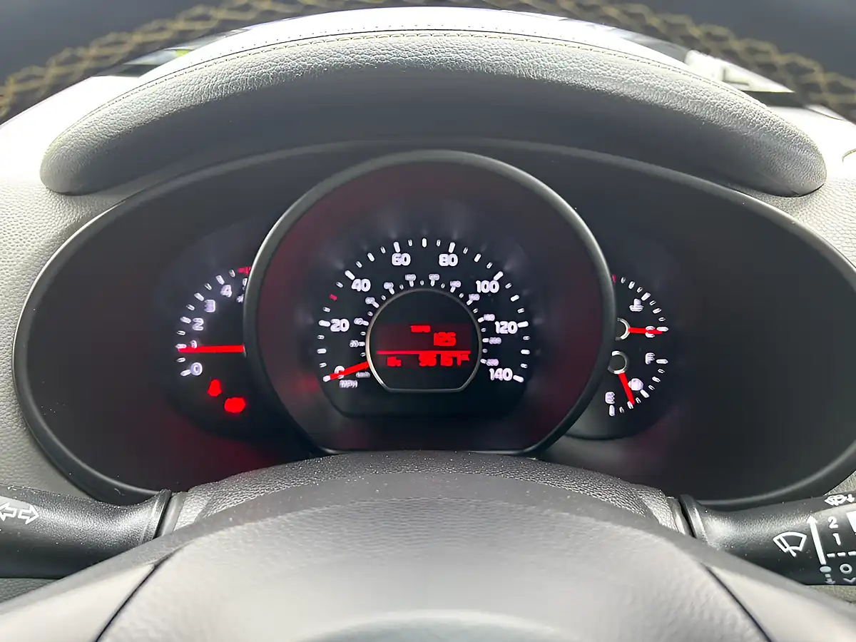 Used 2016 Kia Soul Mixx Black - Interior and Exterior details 10