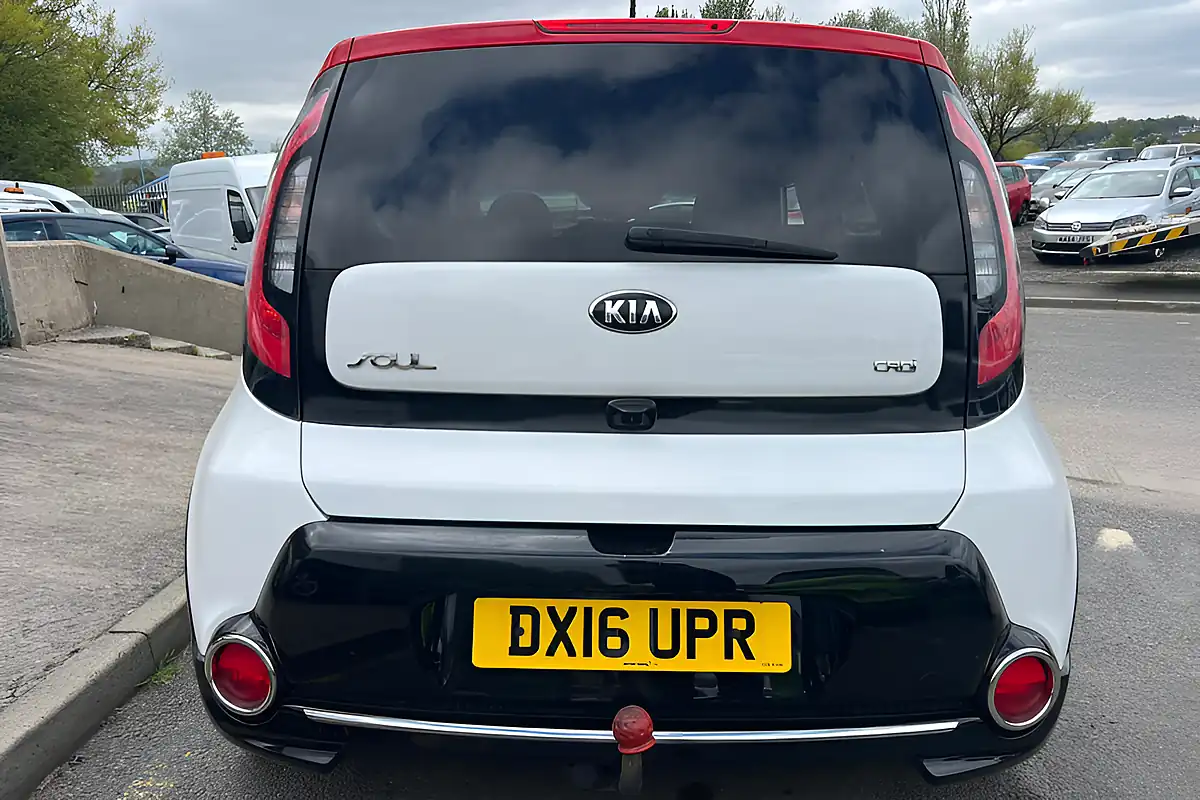 Used 2016 Kia Soul Mixx White - Interior and Exterior details 11