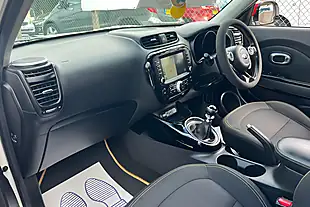 Used 2016 Kia Soul Mixx White - Interior and Exterior details 12