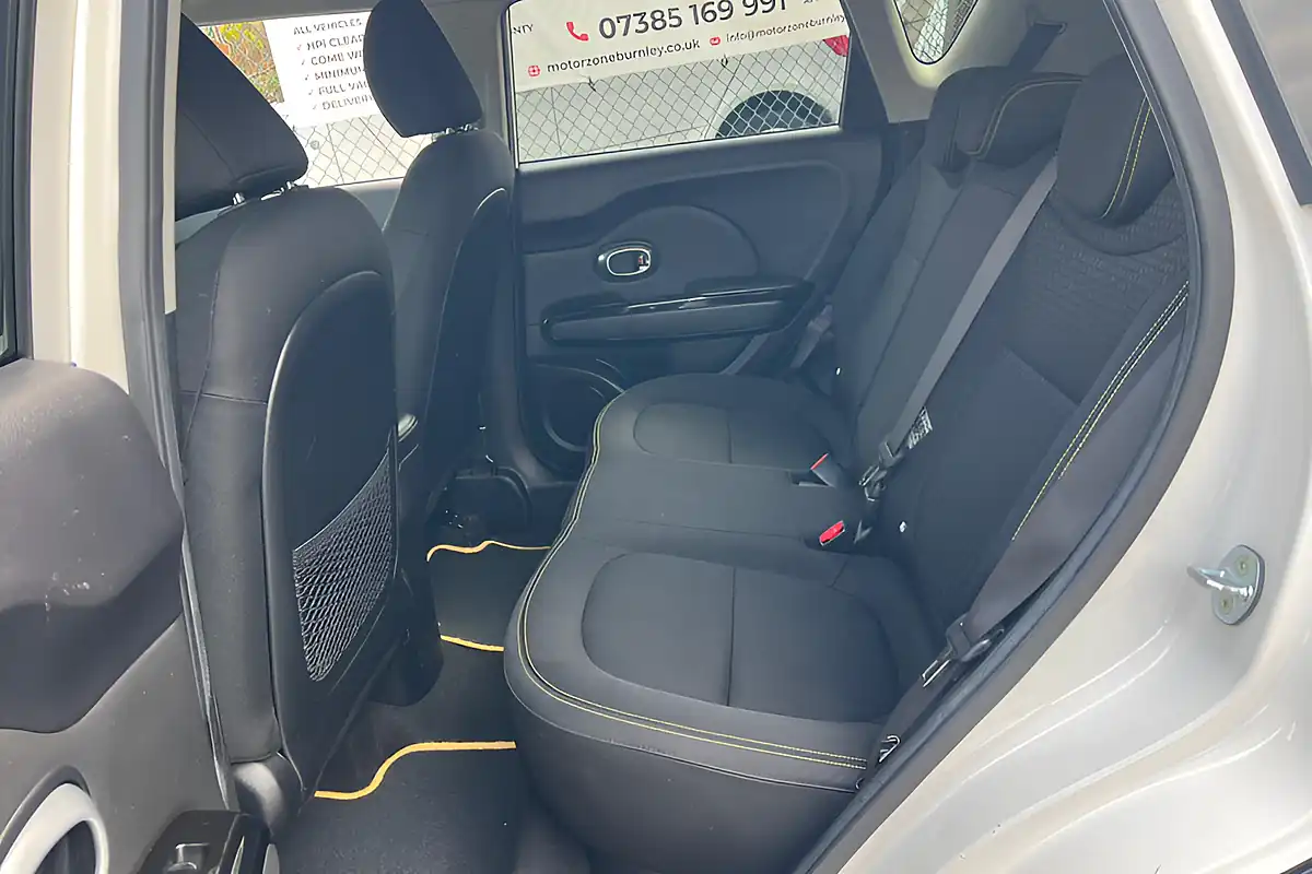 Used 2016 Kia Soul Mixx White - Interior and Exterior details 17