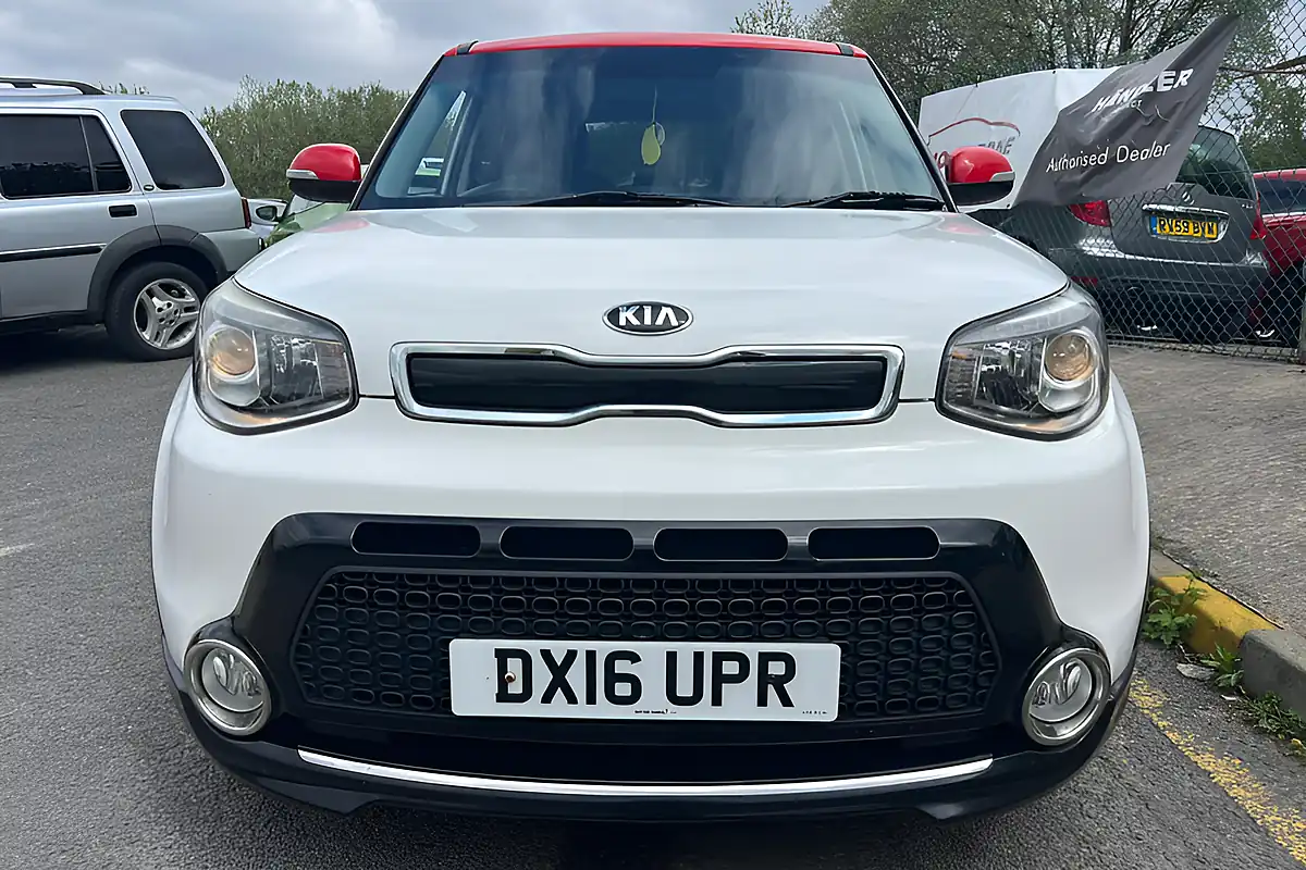 Used 2016 Kia Soul Mixx White - Interior and Exterior details 7