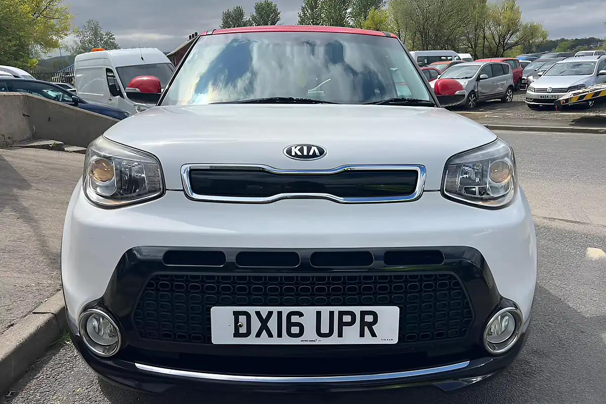 Used 2016 Kia Soul Mixx White - Interior and Exterior details 8