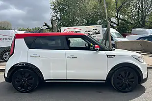 Used 2016 Kia Soul Mixx White - Interior and Exterior details 9