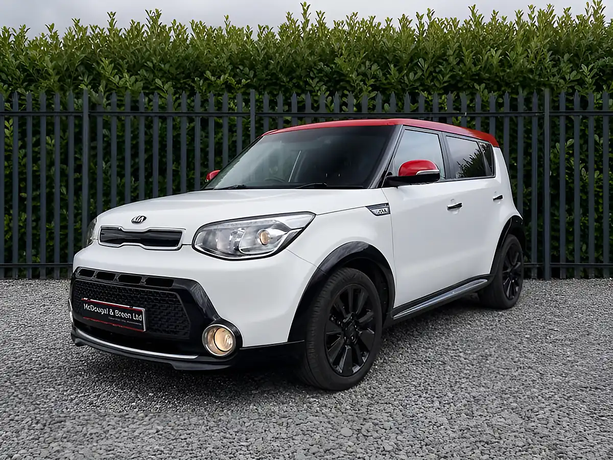 Used 2016 Kia Soul Mixx White - Front View