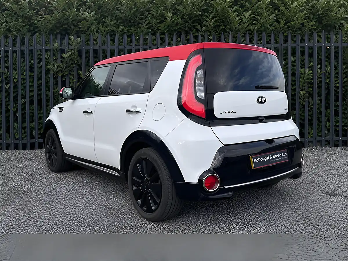 Used 2016 Kia Soul Mixx White - Interior and Exterior details 3