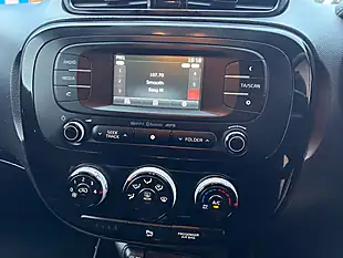 Used 2016 Kia Soul Urban White - Interior and Exterior details 14
