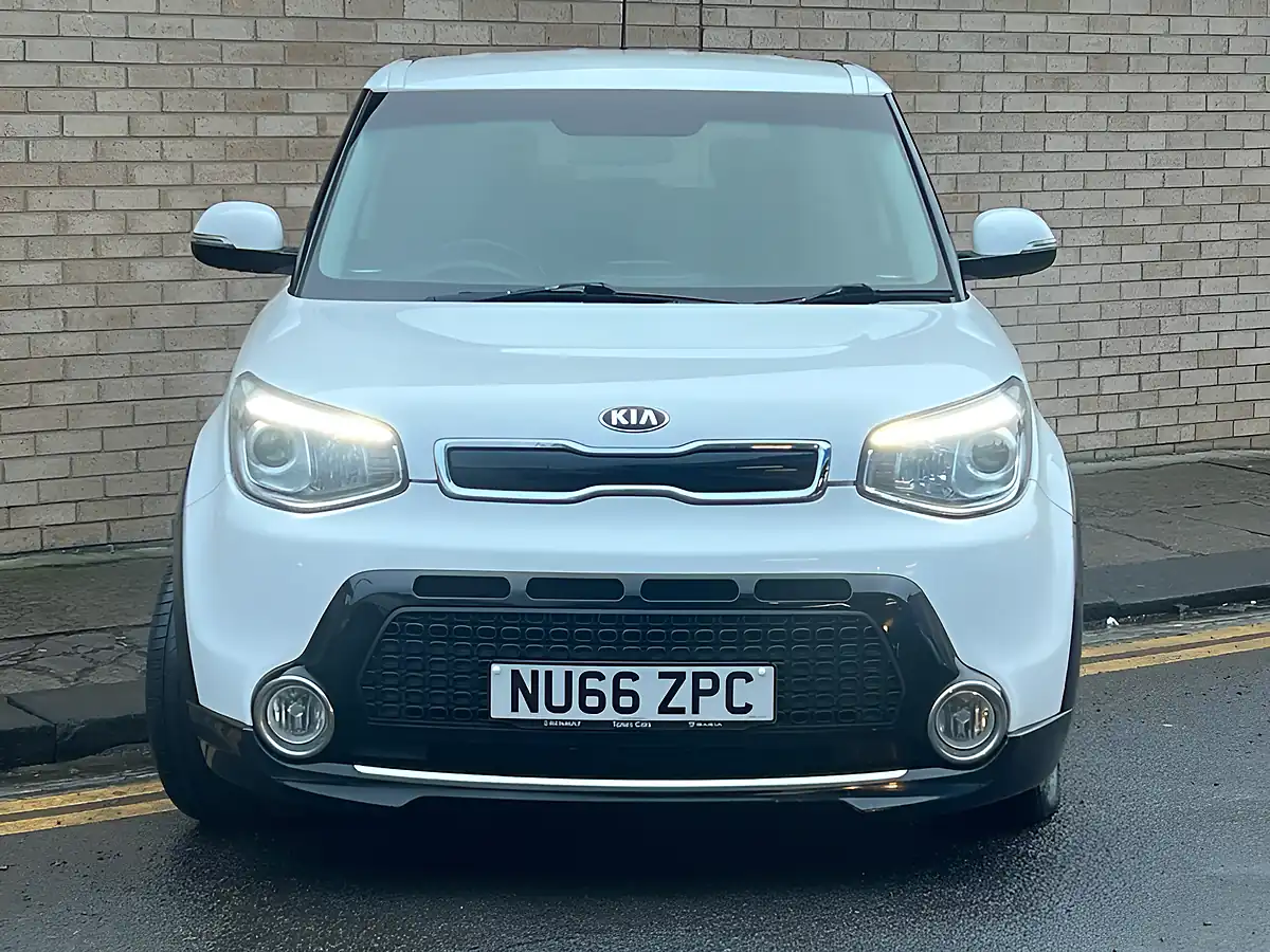 Used 2016 Kia Soul Urban White - Interior and Exterior details 2
