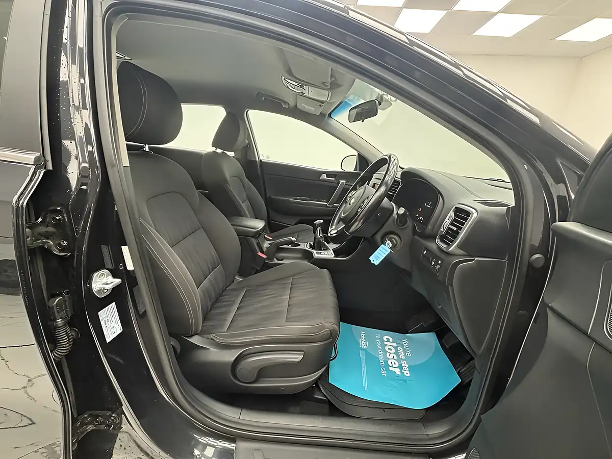 Used 2016 Kia Sportage 1 Black - Interior and Exterior details 11