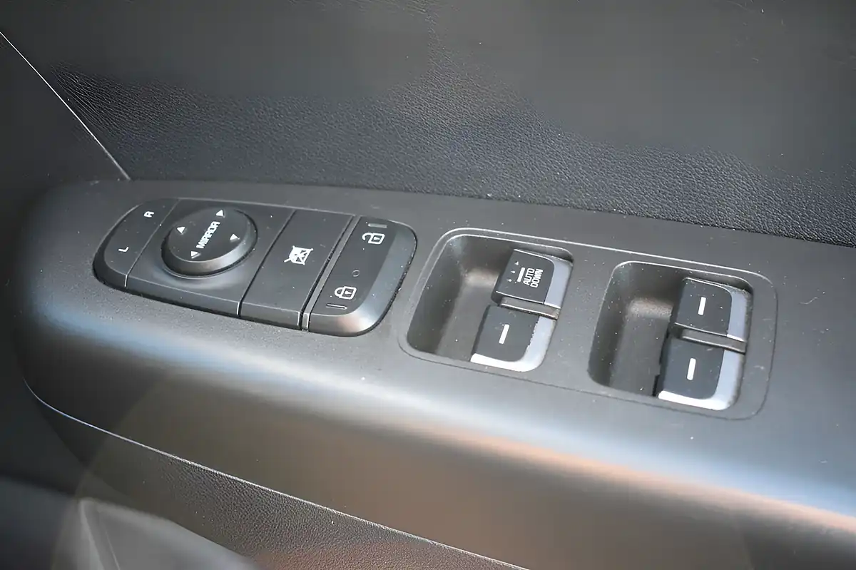 Used 2016 Kia Sportage 1 Black - Interior and Exterior details 16
